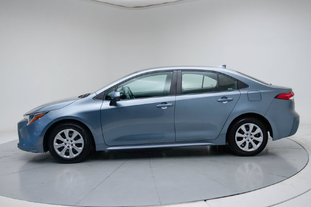 Used 2026 Toyota Corolla LE FWD image 2