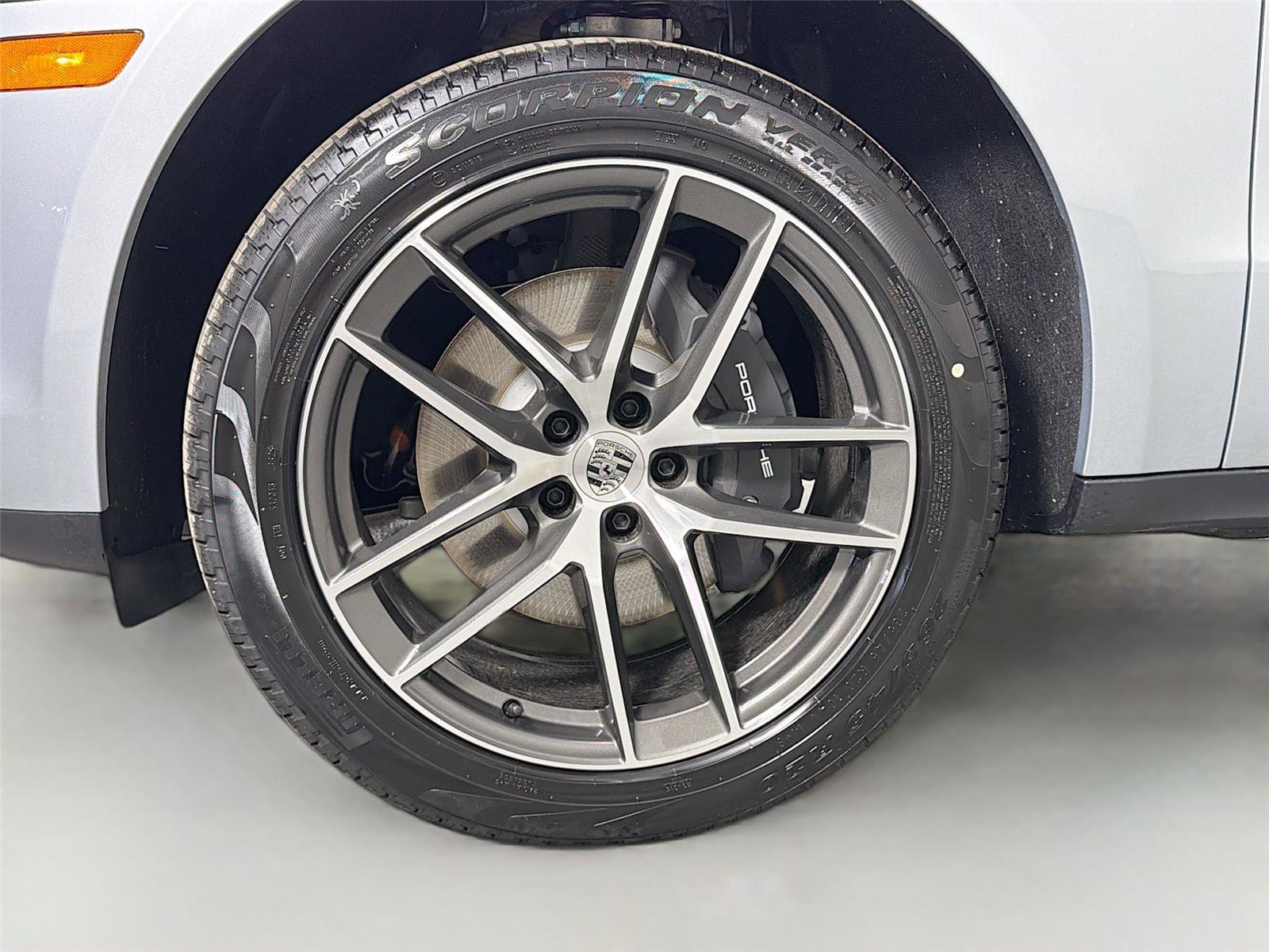 Certified 2026 Porsche Macan Turbo AWD/4WD image 11