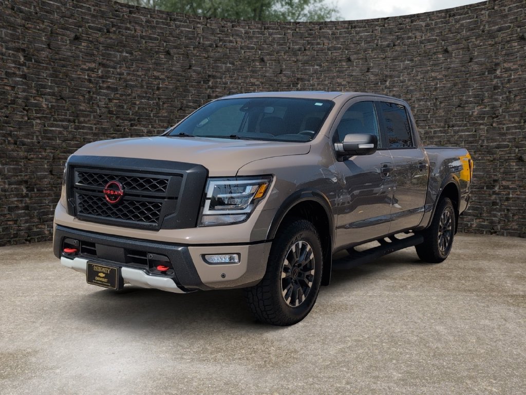 Used 2024 Nissan Titan PRO-4X w/ Pro-4x Convenience Package AWD/4WD image 6