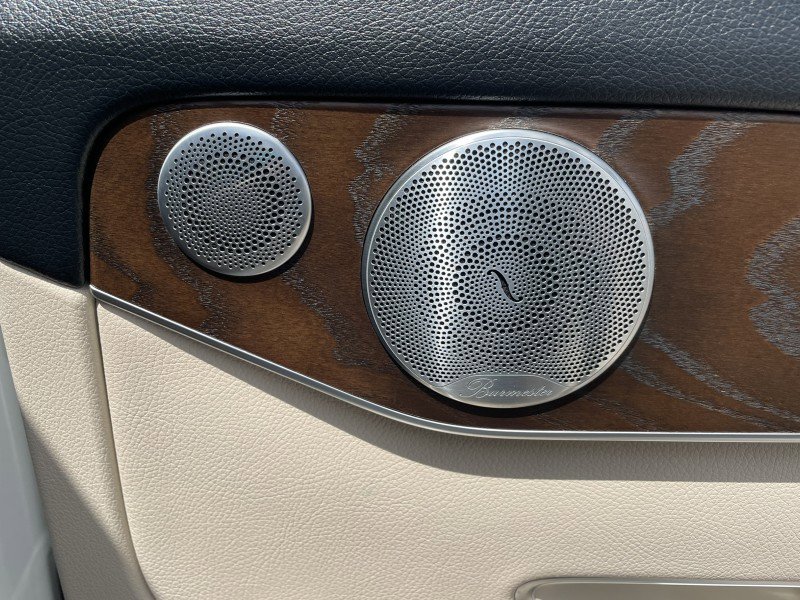Used 2019 Mercedes-Benz GLC 350e 4MATIC w/ Premium Package image 28
