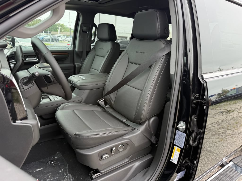 New 2026 GMC Sierra 2500 Denali w/ Denali Reserve Package AWD/4WD image 15