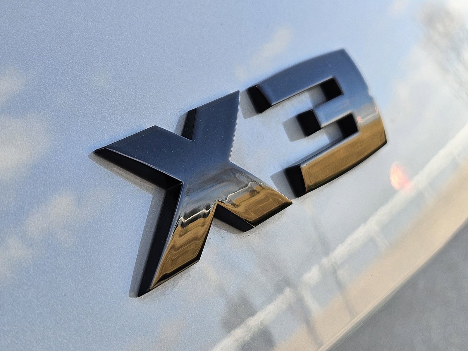 Used 2025 BMW X3 M50 w/ Premium Package image 17