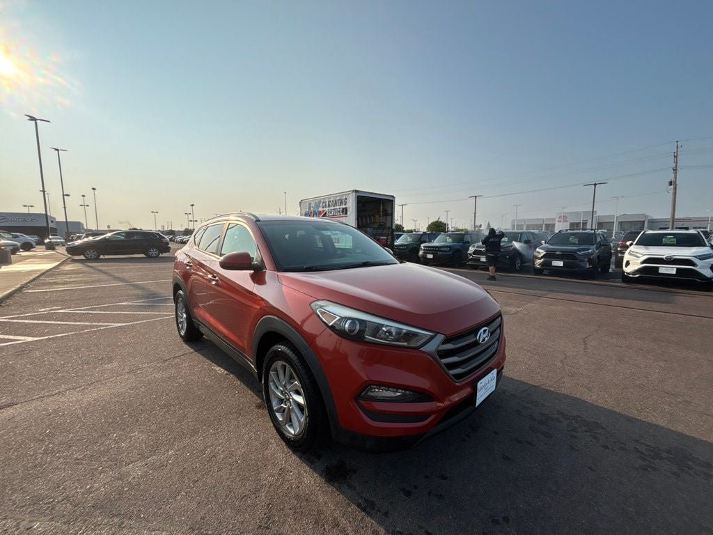 Used 2016 Hyundai Tucson SE w/ Option Group 02 AWD/4WD image 3