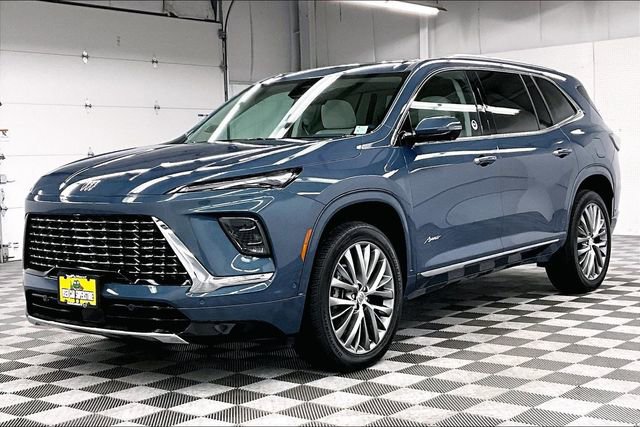 Used 2025 Buick Enclave Avenir w/ Super Cruise Package image 11