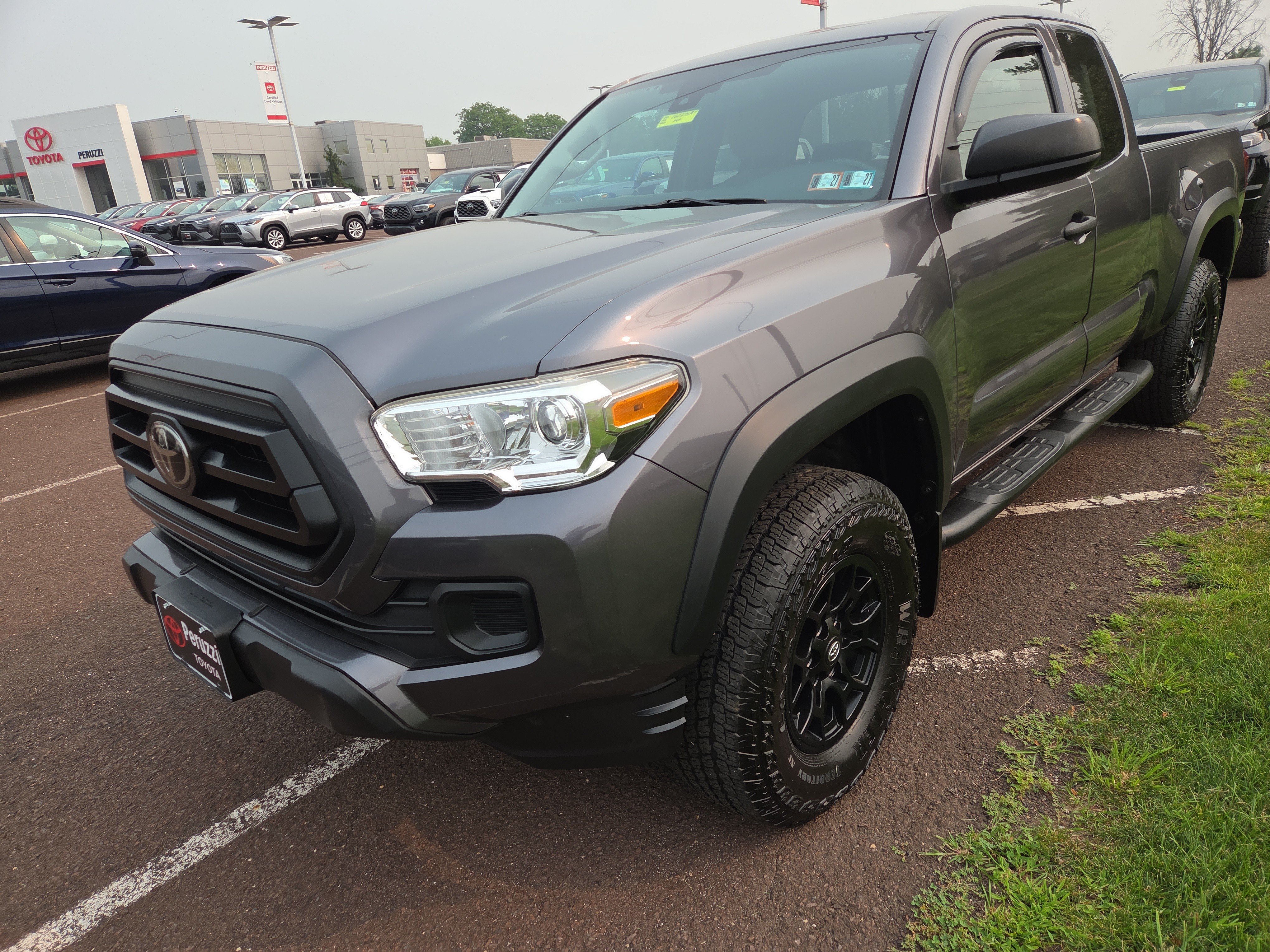Certified 2020 Toyota Tacoma SR w/ SX Package AWD/4WD image 7