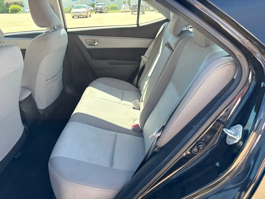 Used 2016 Toyota Corolla LE FWD image 19
