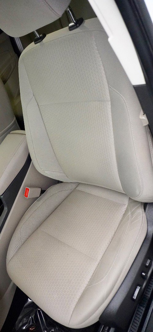 Used 2017 Ford Escape SE FWD image 4