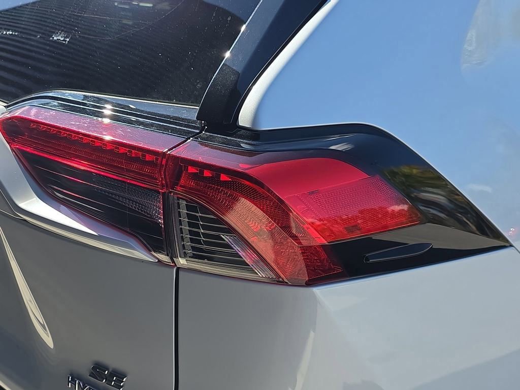 Used 2023 Toyota RAV4 SE image 16
