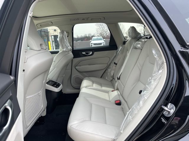 New 2026 Volvo XC60 B5 Ultra w/ Climate Package image 11