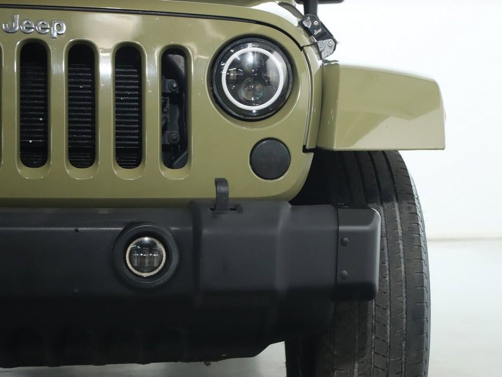 Used 2013 Jeep Wrangler Unlimited Sahara w/ Connectivity Group image 7