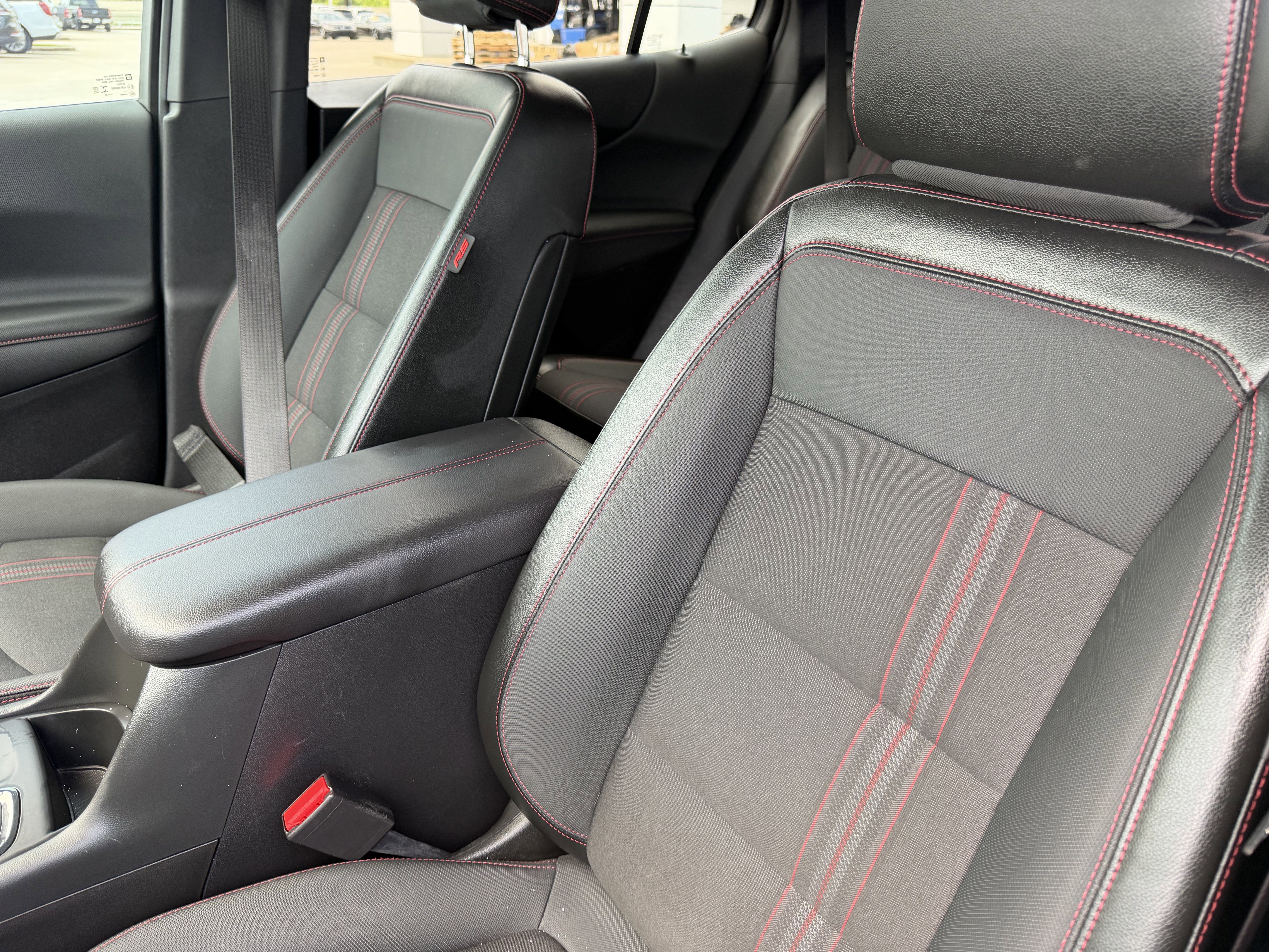 Used 2023 Chevrolet Equinox RS w/ LPO, Floor Liner Package FWD image 24