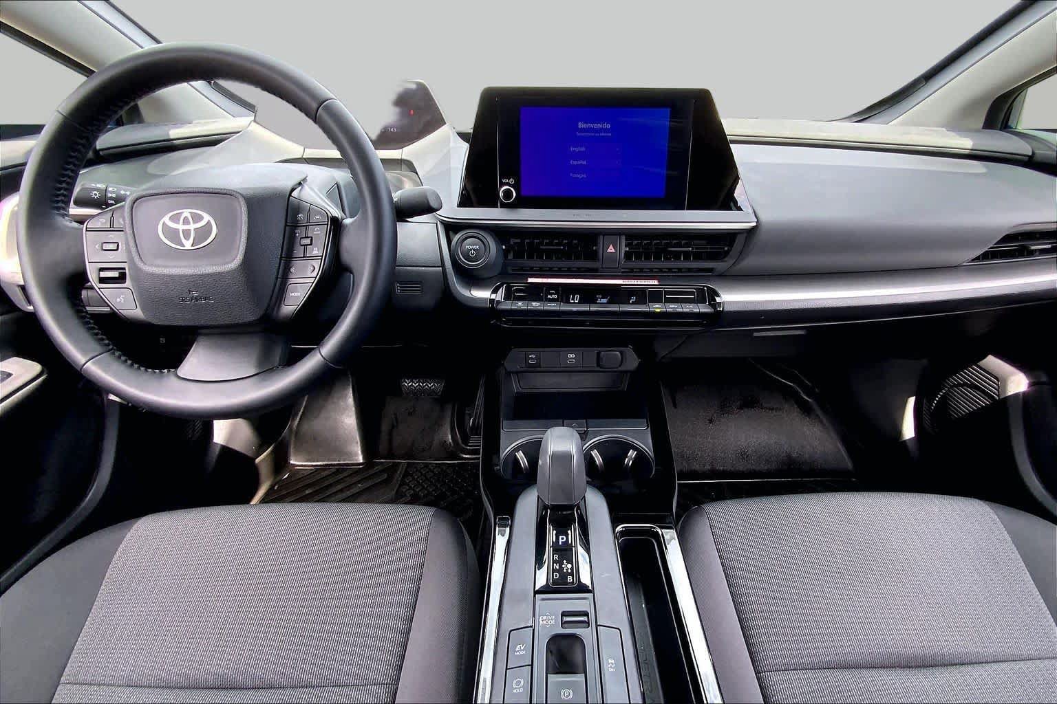 Used 2025 Toyota Prius LE FWD image 15
