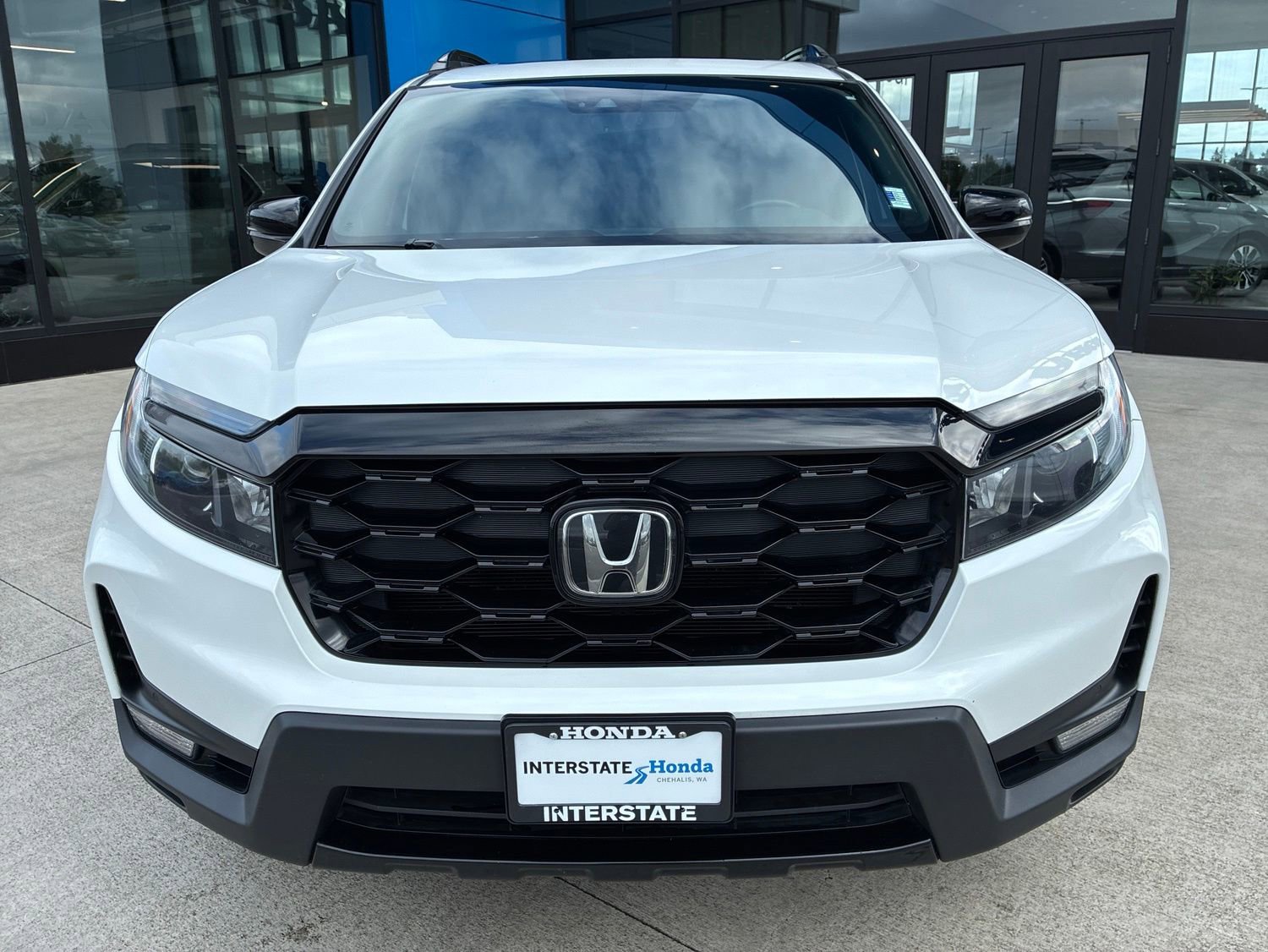 Used 2022 Honda Passport Elite image 2