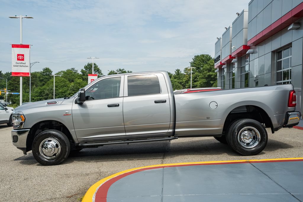Used 2024 RAM 3500 Tradesman w/ Safety Group AWD/4WD image 4