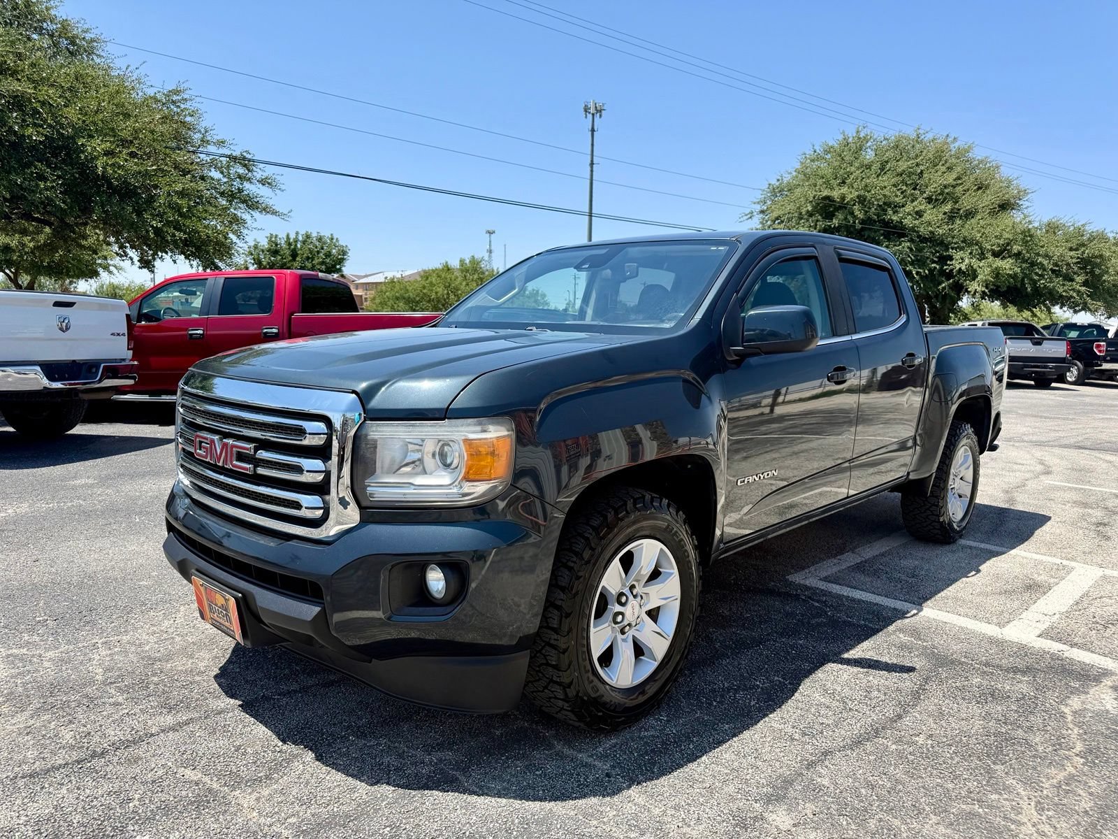 Used 2018 GMC Canyon SLE w/ SLE Convenience Package AWD/4WD image 7