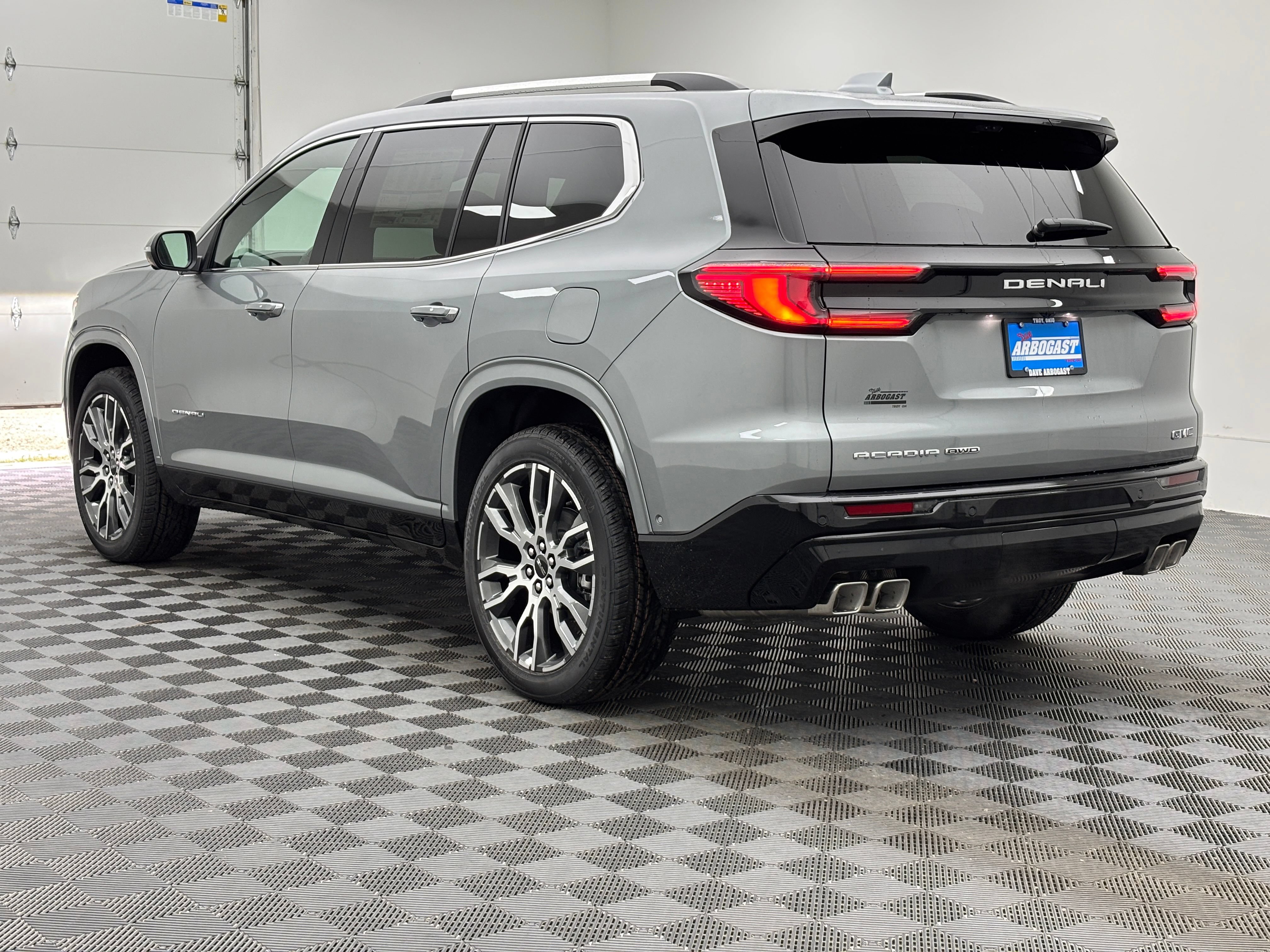 New 2027 GMC Acadia Denali Ultimate w/ LPO, Floor Liner Package AWD/4WD image 16