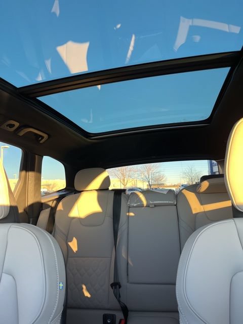 New 2026 Volvo XC60 B5 Core AWD/4WD image 15