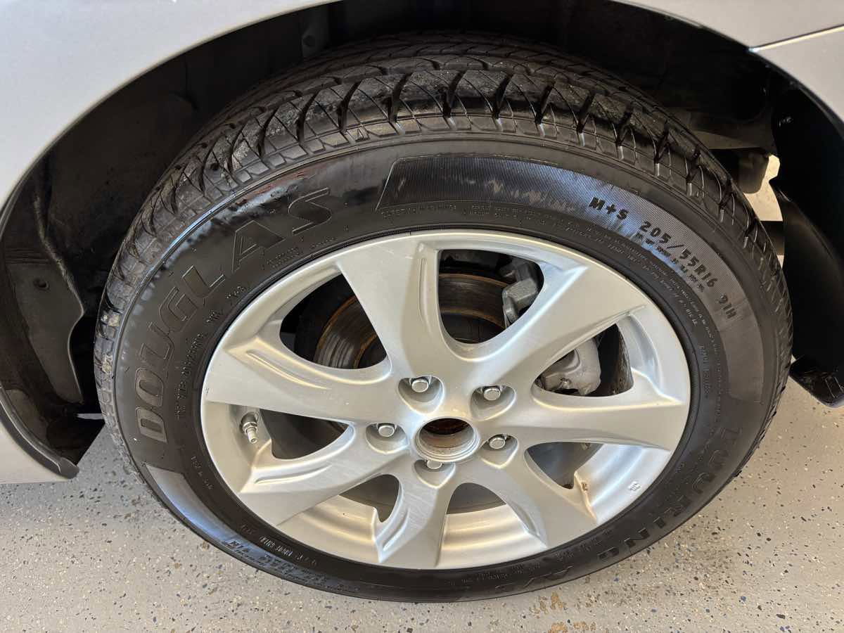 Used 2011 MAZDA MAZDA3 i Touring image 21