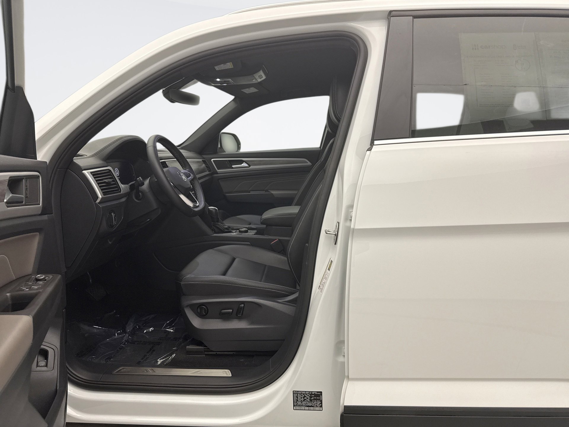 Used 2023 Volkswagen Atlas Cross Sport SE AWD/4WD image 11