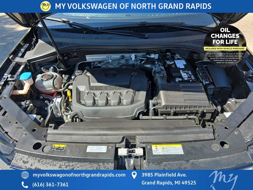 Used 2024 Volkswagen Tiguan SE R-Line AWD/4WD image 38