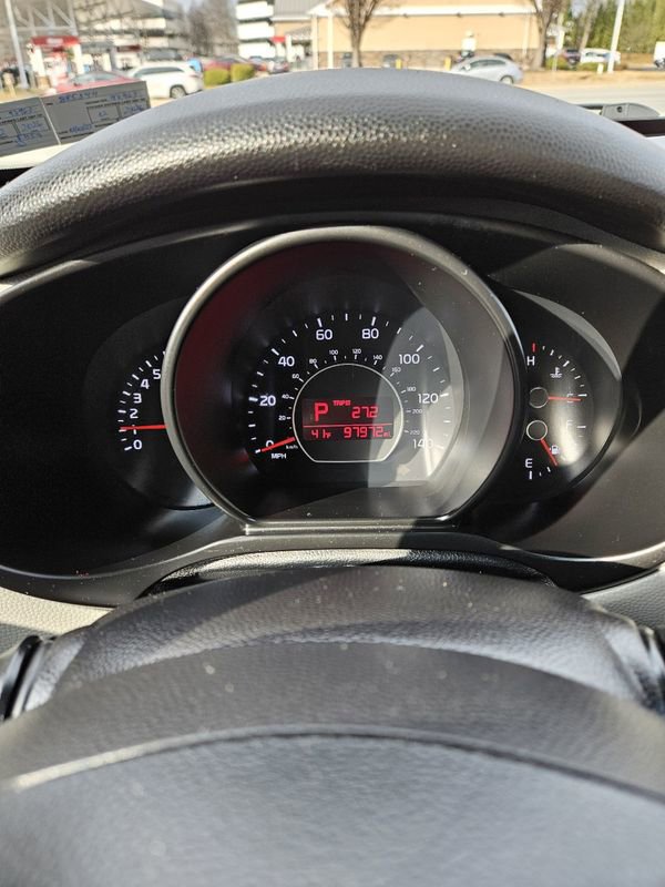 Used 2017 Kia Soul image 11