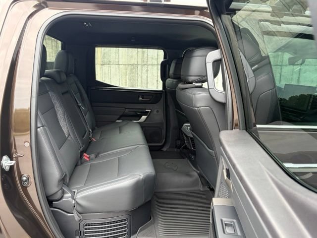 Used 2025 Toyota Tundra Limited AWD/4WD image 33