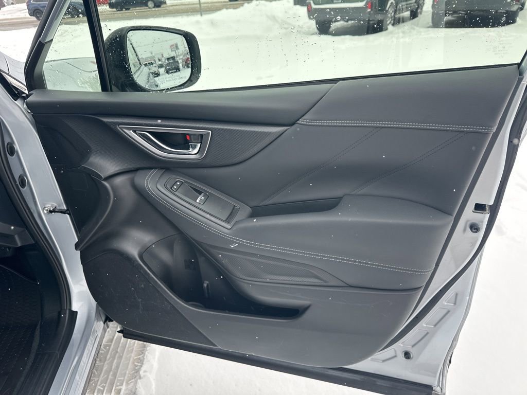Used 2020 Subaru Forester Limited image 8