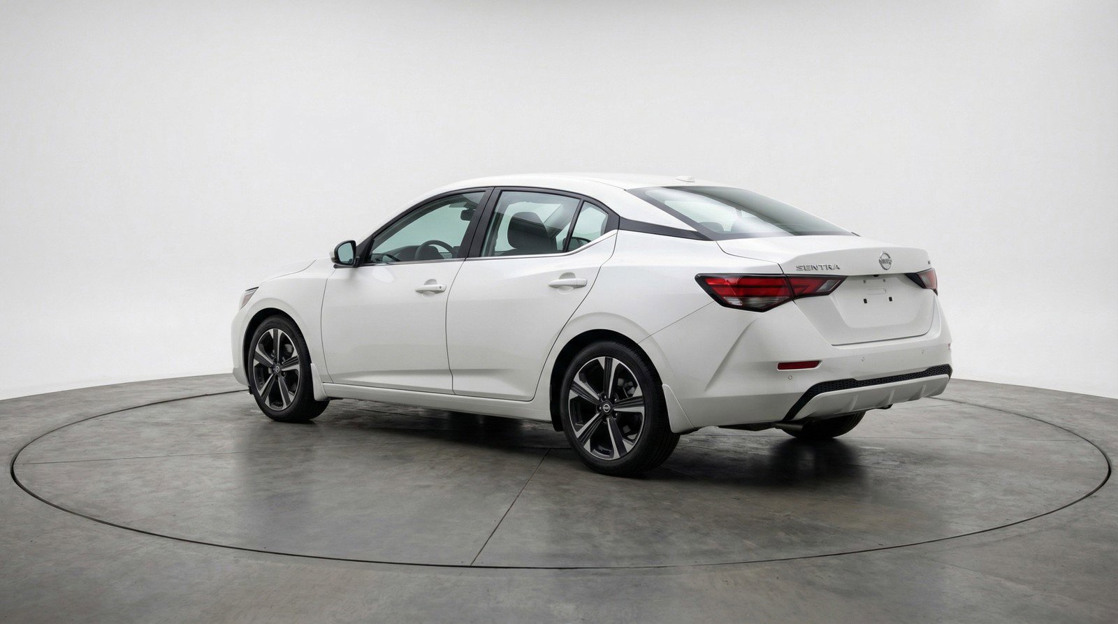 Used 2025 Nissan Sentra SV image 6