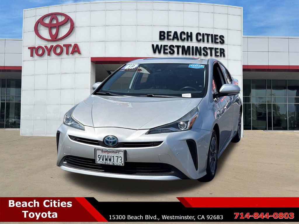 Used 2019 Toyota Prius XLE w/ Premium Convenience Package FWD image 5