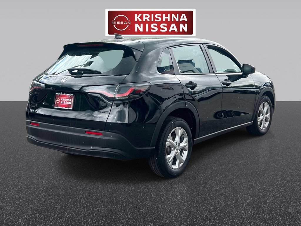 Used 2023 Honda HR-V LX image 5