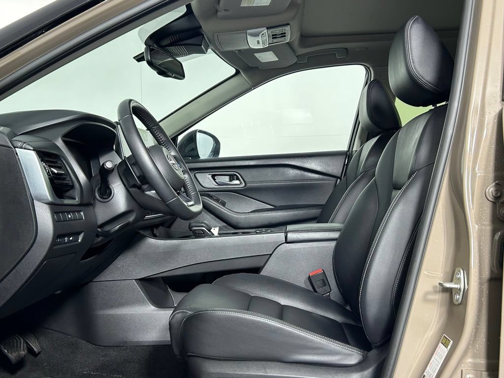 Used 2024 Nissan Rogue SL w/ SL Premium Package AWD/4WD image 31