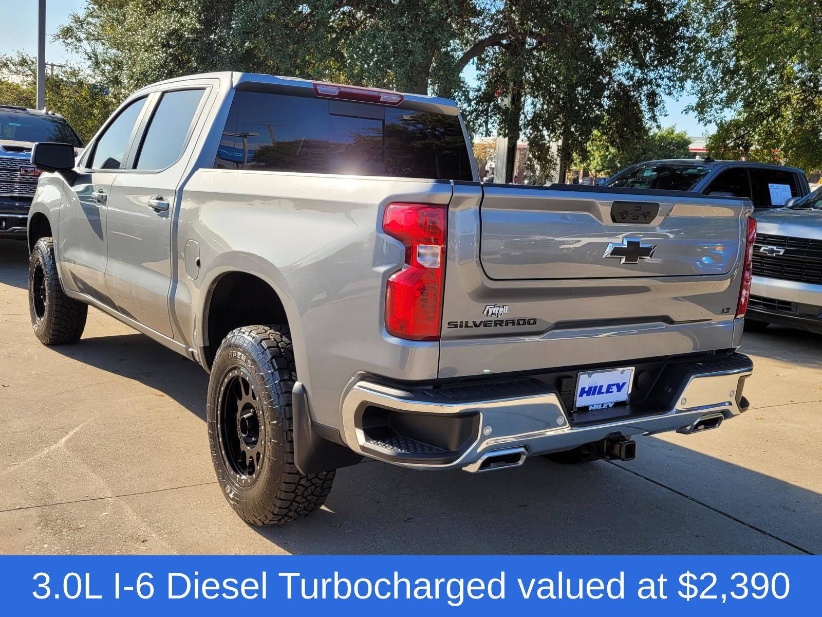 Used 2026 Chevrolet Silverado 1500 LT AWD/4WD image 3