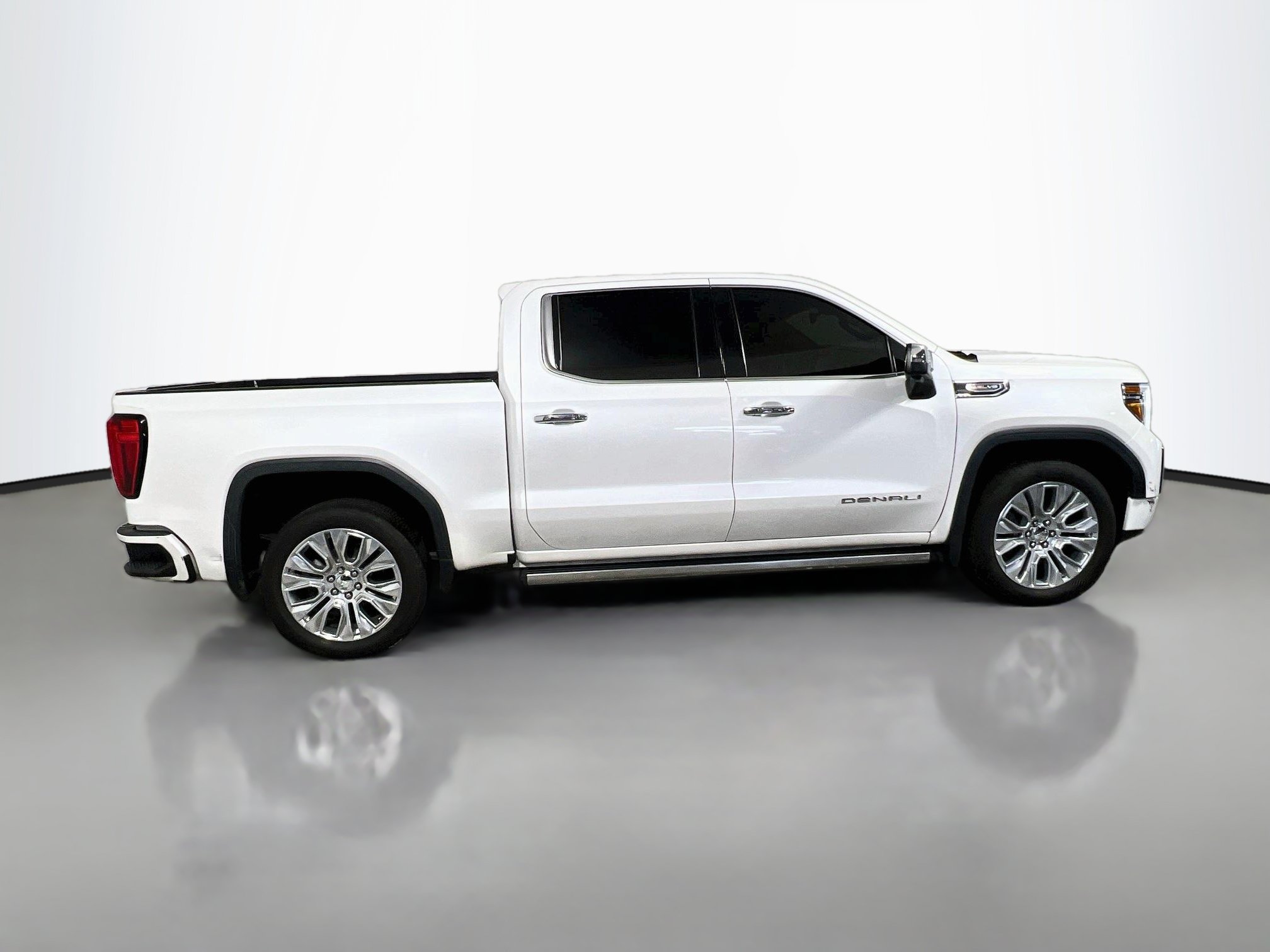 Used 2021 GMC Sierra 1500 Denali w/ Denali Ultimate Package AWD/4WD image 3