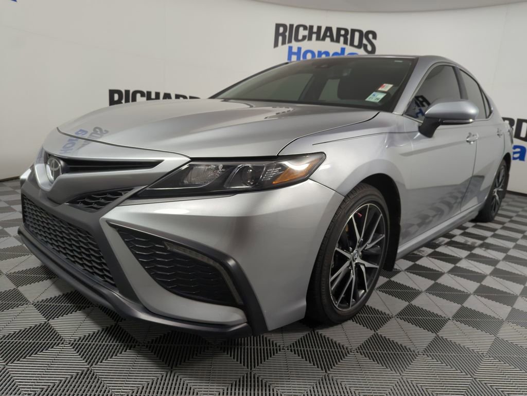 Used 2024 Toyota Camry SE