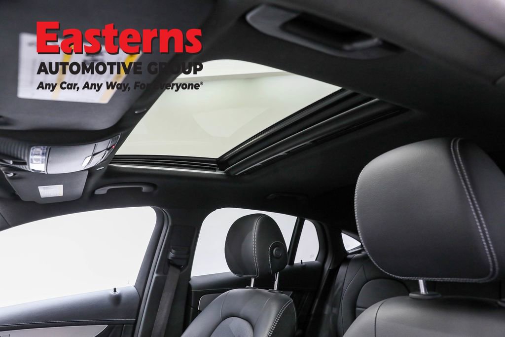 Used 2023 Mercedes-Benz GLC 300 4MATIC Coupe image 37