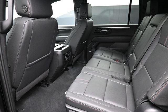 Used 2025 Chevrolet Suburban RST w/ Comfort Package AWD/4WD image 15