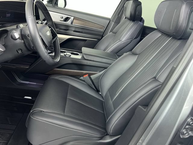 Used 2026 Cadillac Vistiq Sport w/ LPO, Floor Liner Package AWD/4WD image 19