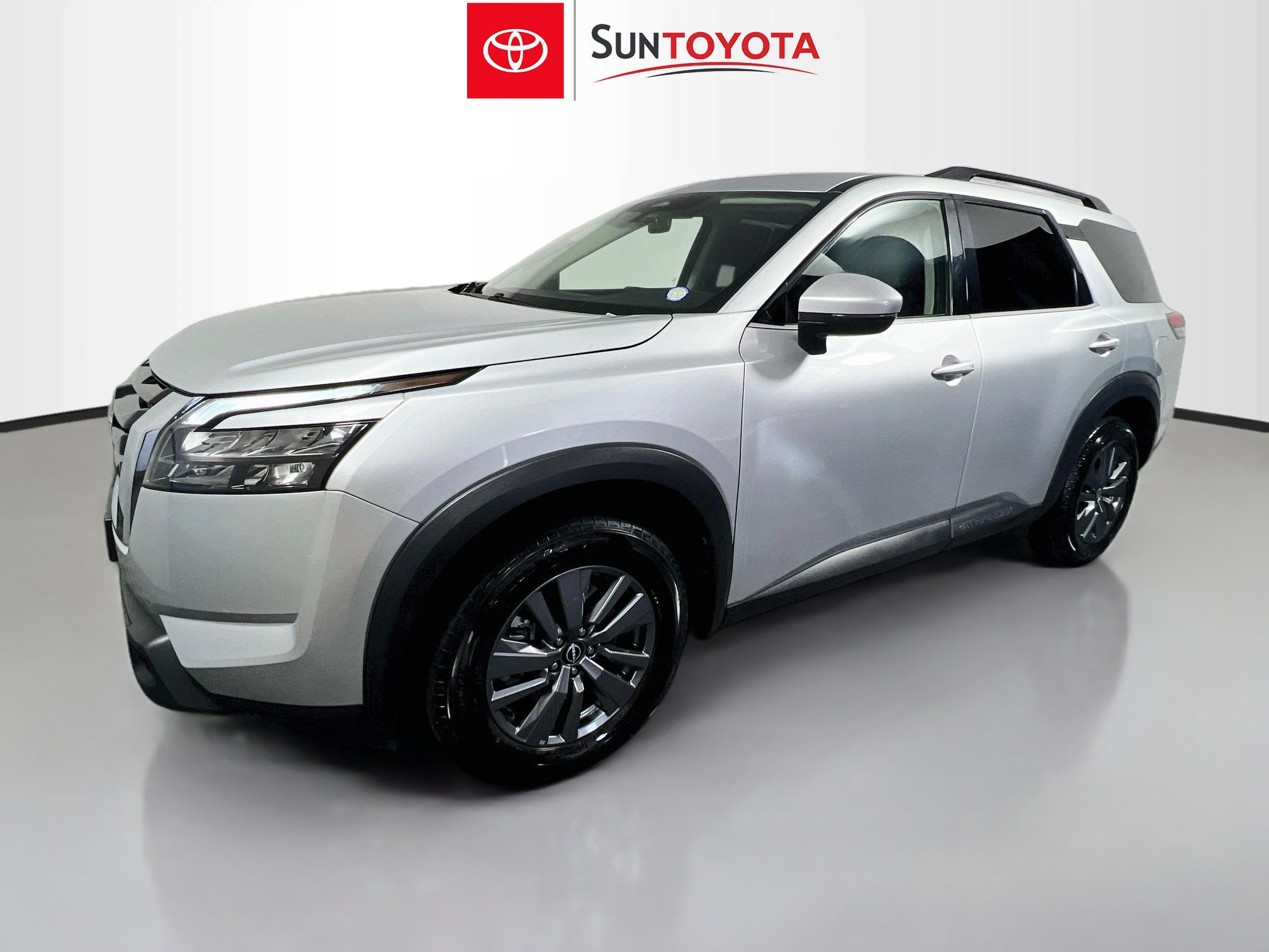 Used 2024 Nissan Pathfinder SV FWD image 9