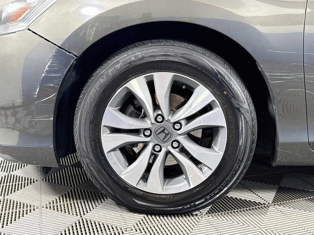 Used 2013 Honda Accord LX image 28