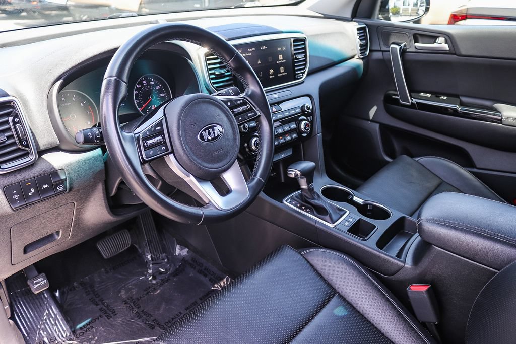 Certified 2022 Kia Sportage EX FWD image 16