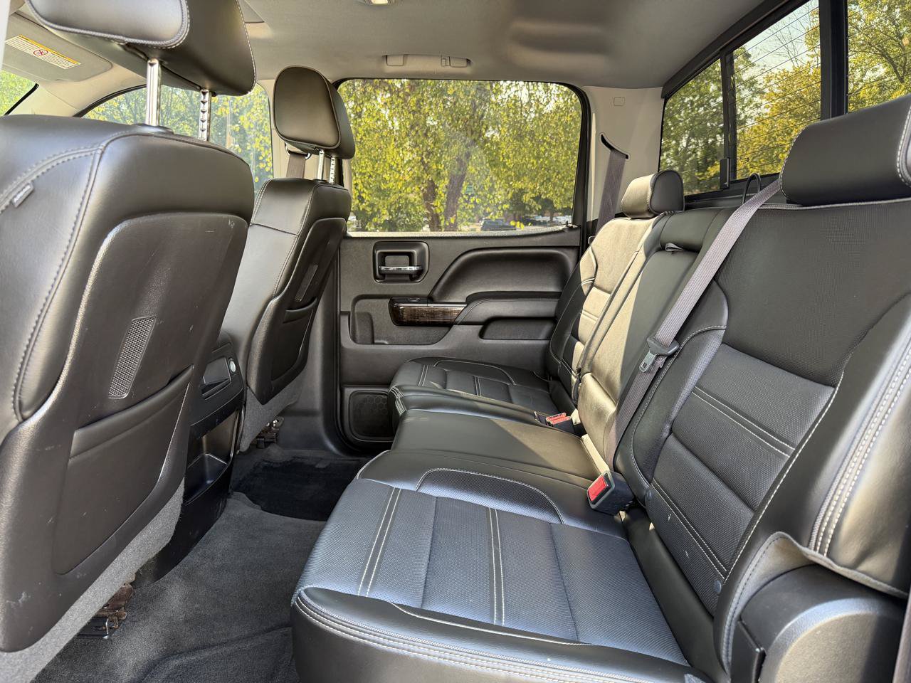 Used 2015 GMC Sierra 2500 Denali w/ Duramax Plus Package AWD/4WD image 6