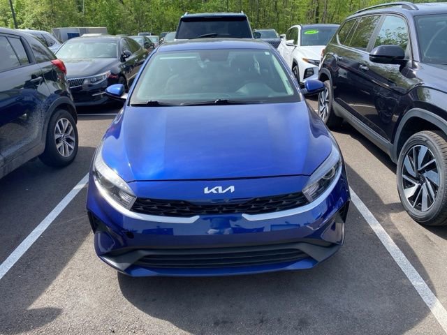 Used 2024 Kia Forte LXS w/ LXS Technology Package FWD image 2