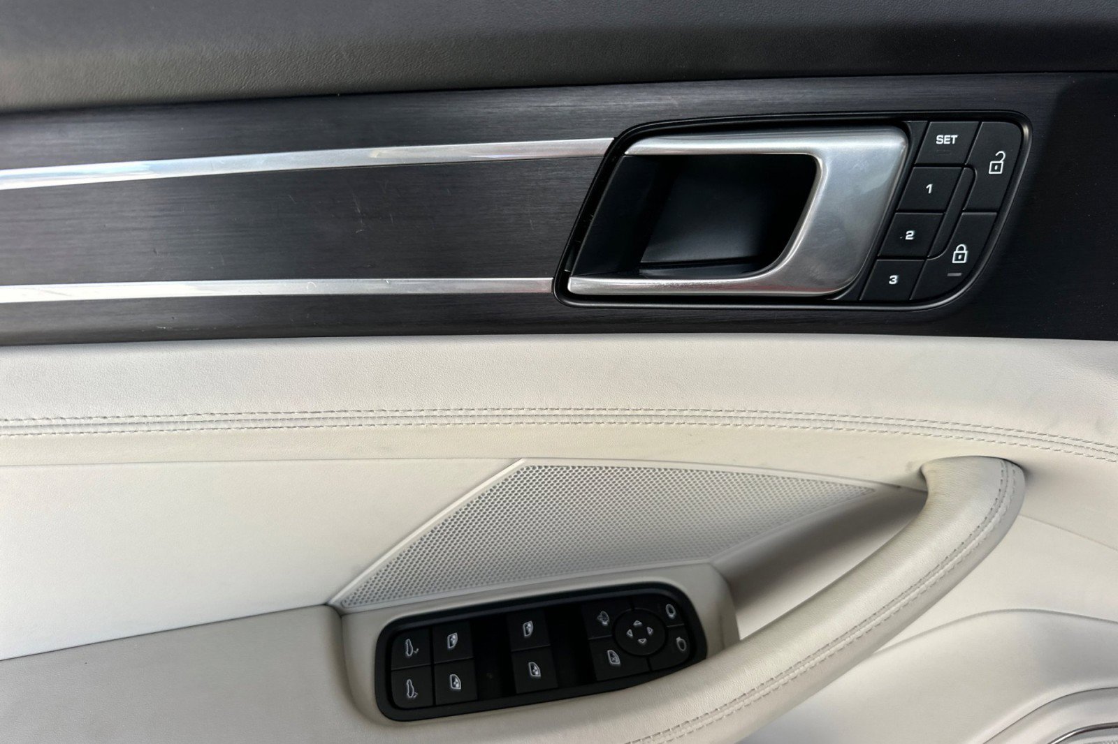 Certified 2023 Porsche Panamera Platinum Edition RWD image 12