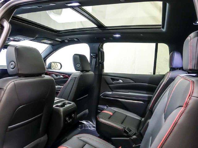 New 2027 Chevrolet Traverse RS w/ LPO, Floor Liner Package AWD/4WD image 11