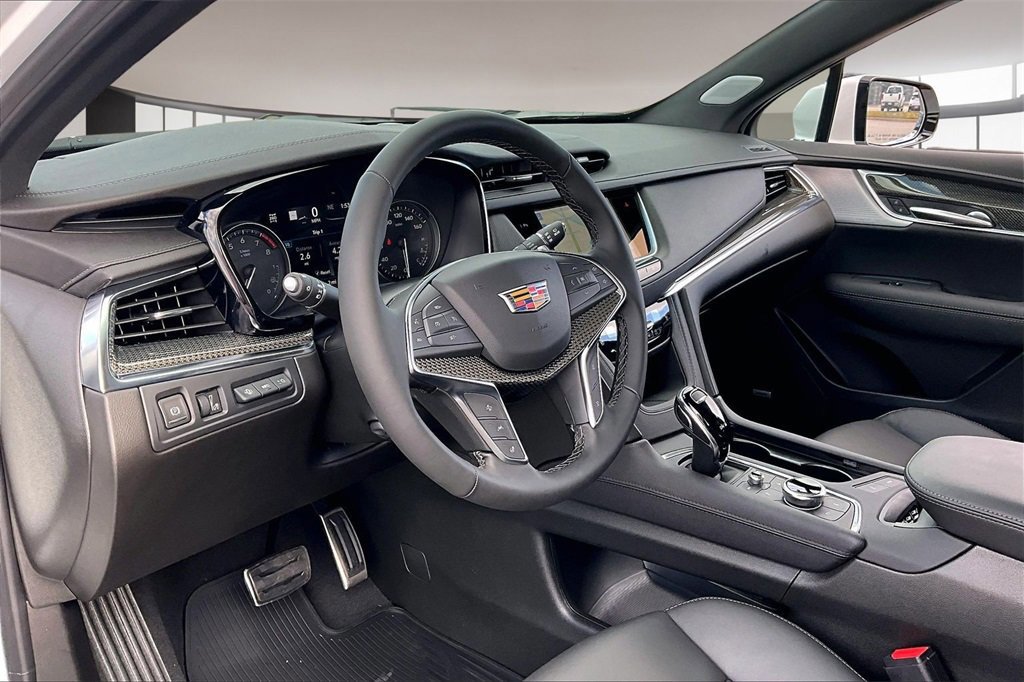 New 2026 Cadillac XT5 Sportv image 6