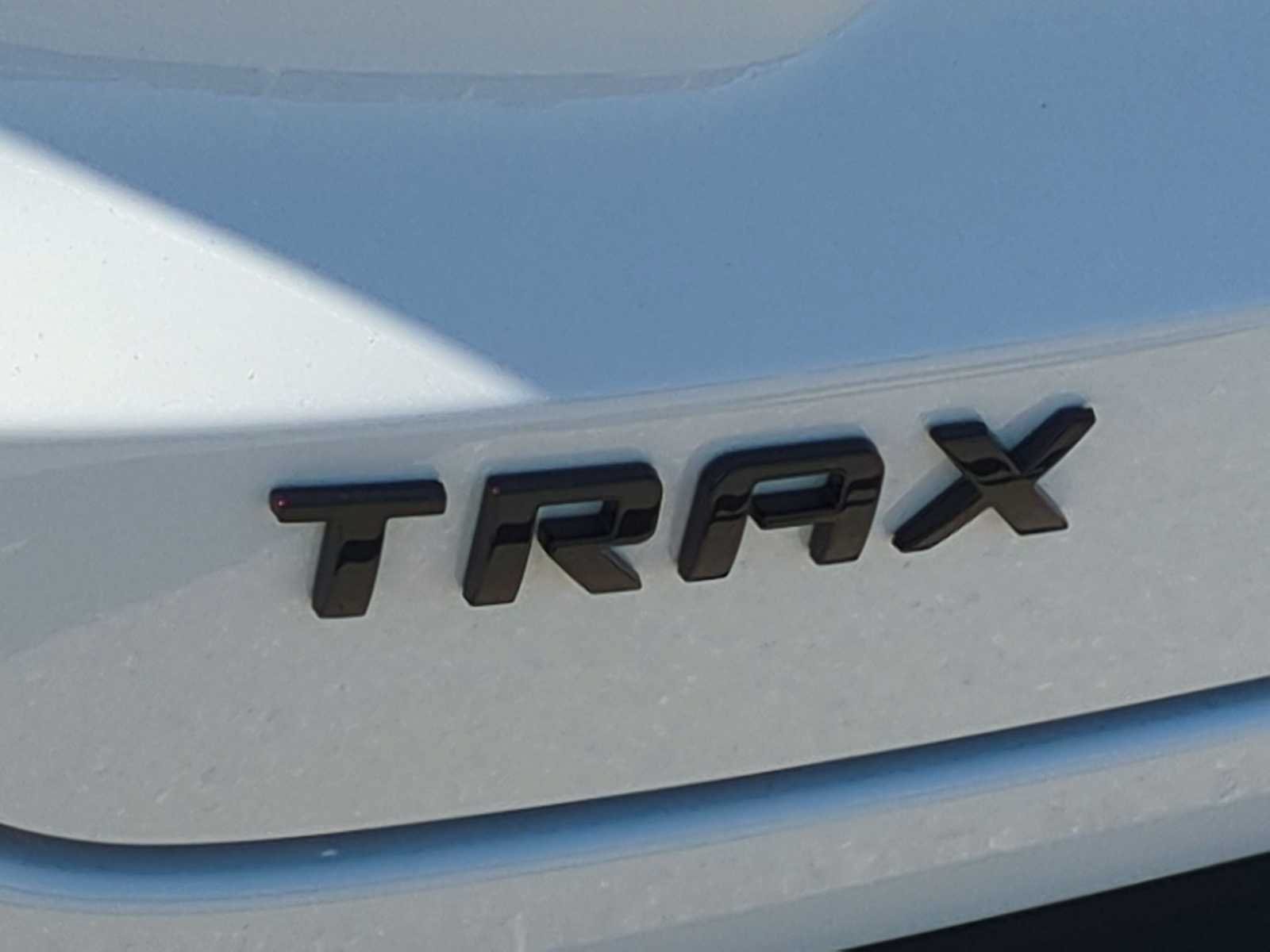 New 2026 Chevrolet Trax LT w/ Midnight Edition FWD image 9