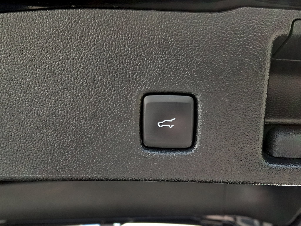 Used 2022 Ford Escape SEL w/ SEL Stealth AWD Package image 29