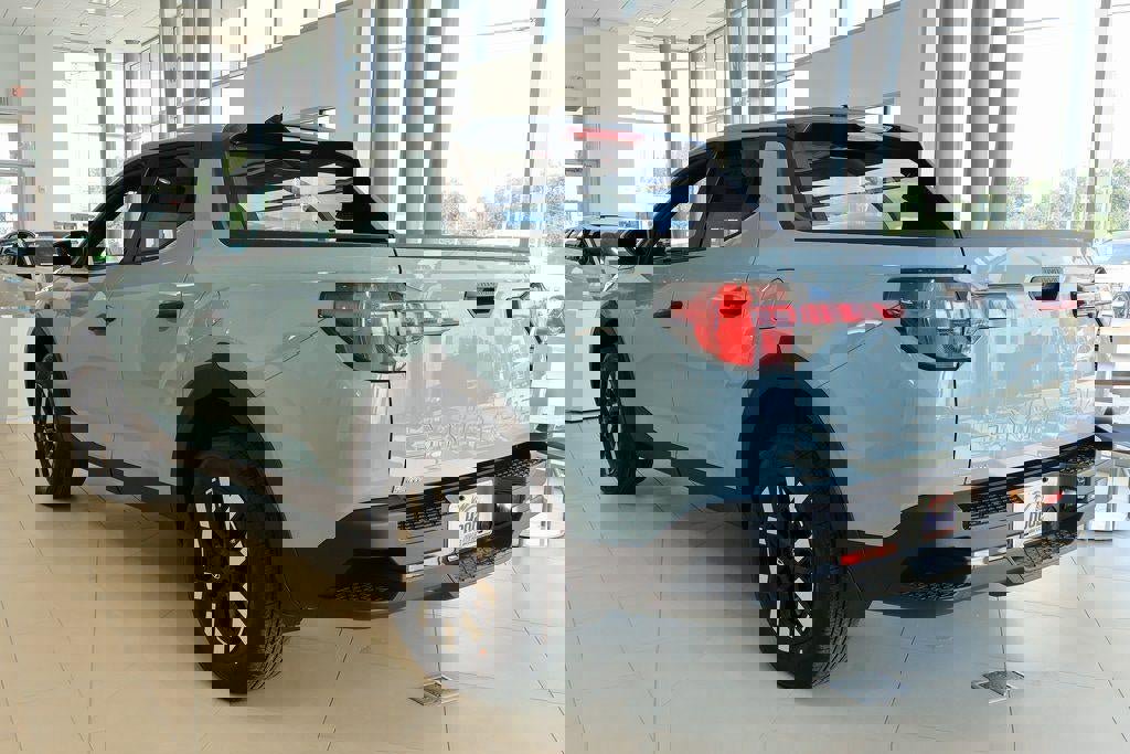 New 2026 Hyundai Santa Cruz SE image 2