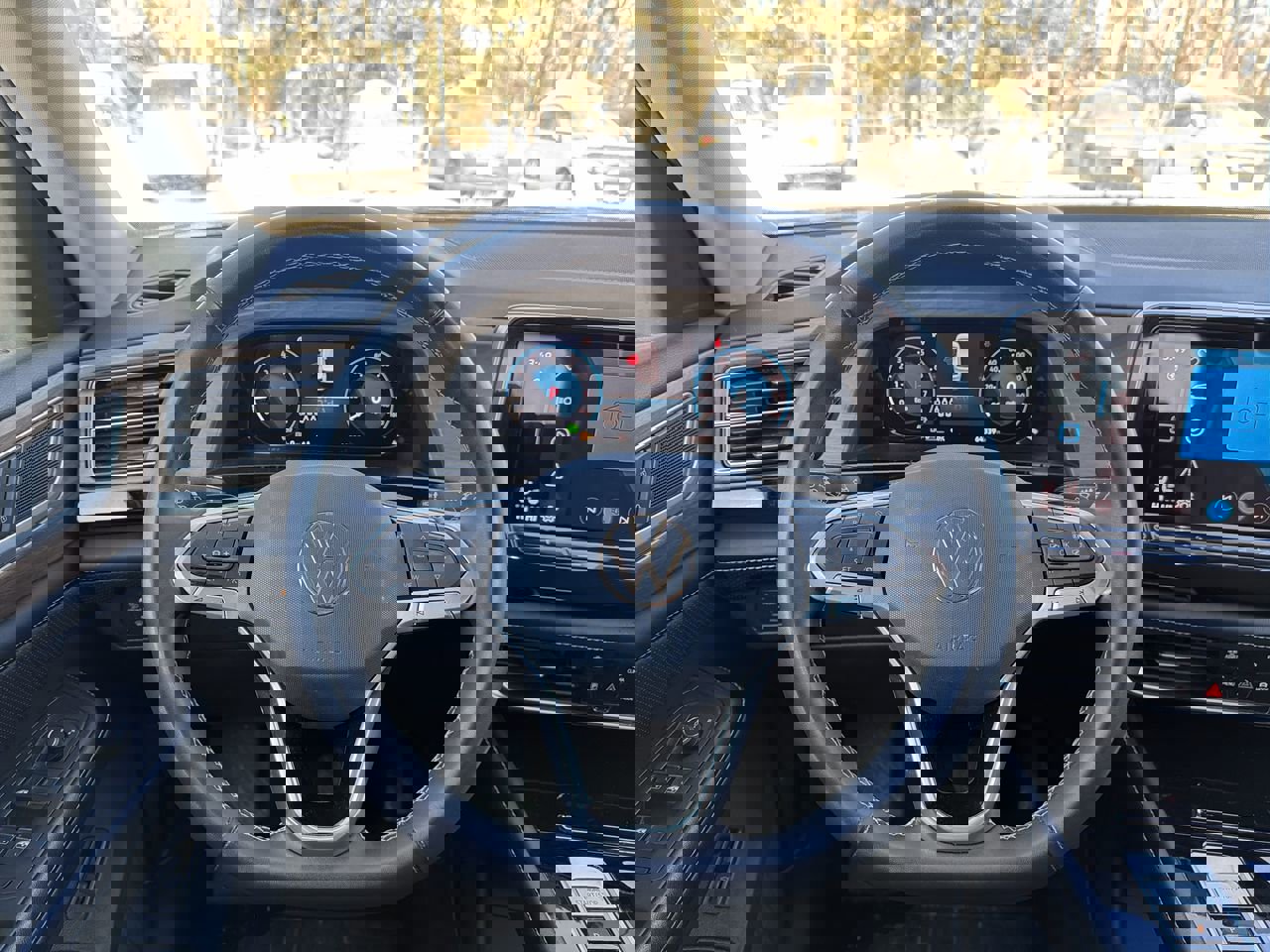 Used 2024 Volkswagen Atlas SE image 14