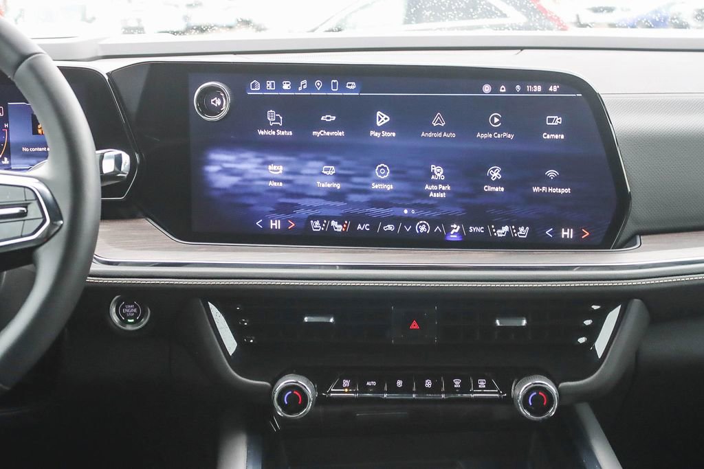 Used 2025 Chevrolet Suburban Premier image 12